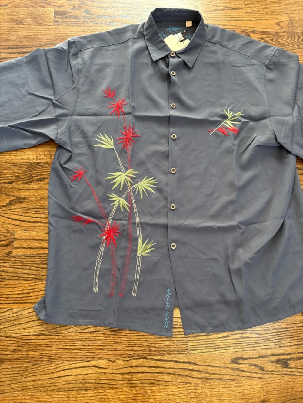 NWT, Bamboo Cay Button down Shirt! - Picture 3 of 4